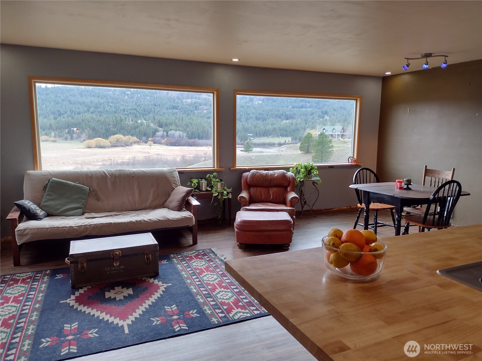 6 Tanager Lane , Republic, WA 99166
