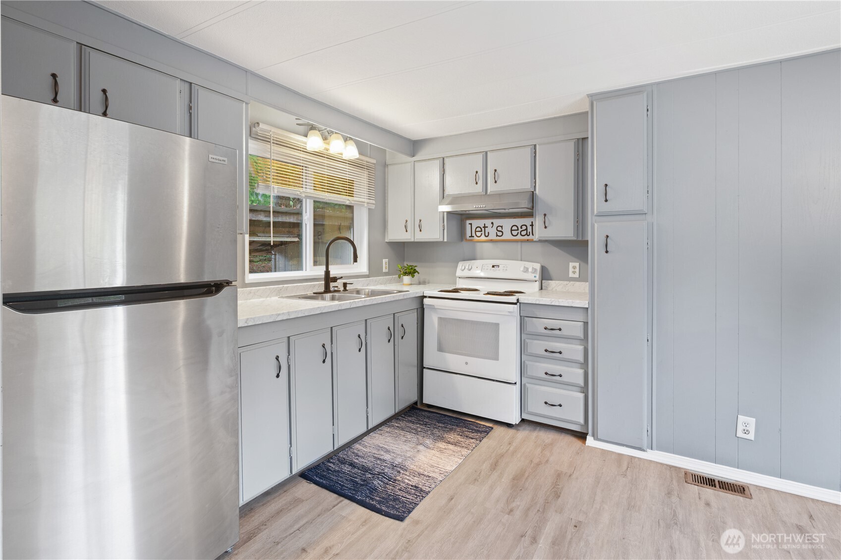 2284 Yew Street Road #E-1, Bellingham, WA 98229