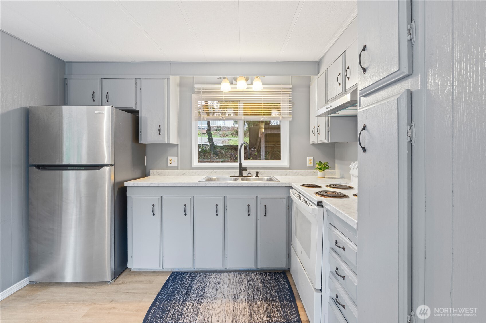 2284 Yew Street Road #E-1, Bellingham, WA 98229