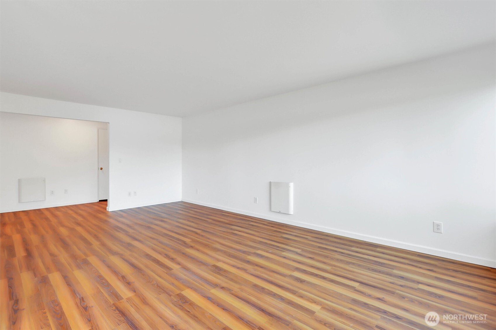 19414 Aurora Avenue N #107, Shoreline, WA 98133