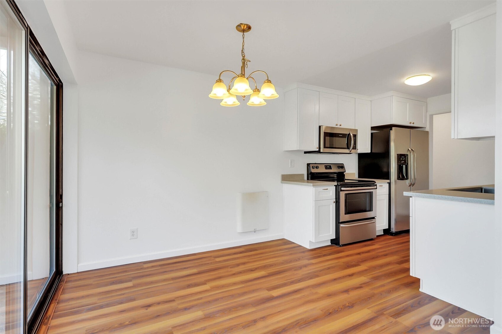 19414 Aurora Avenue N #107, Shoreline, WA 98133