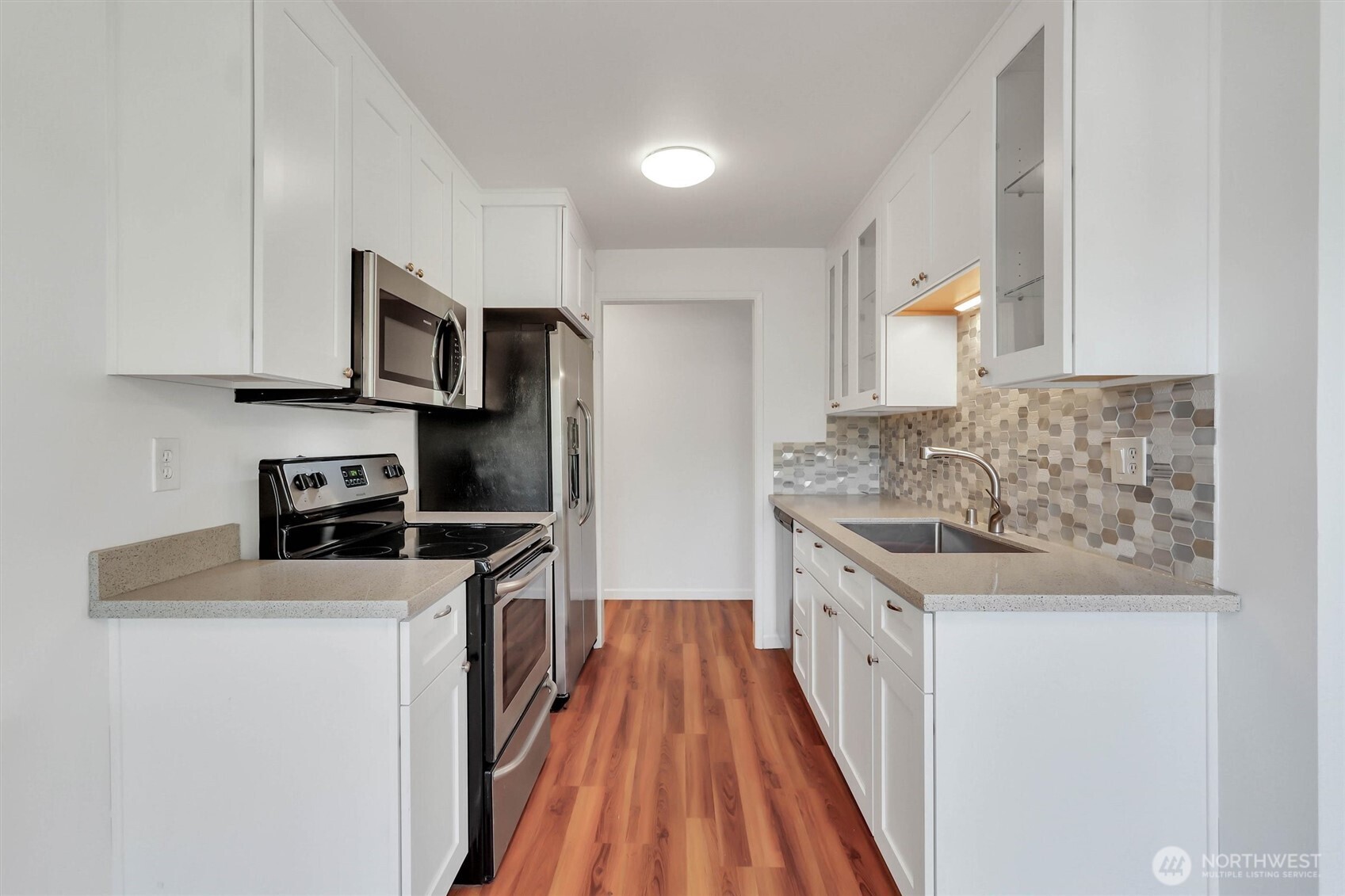 19414 Aurora Avenue N #107, Shoreline, WA 98133
