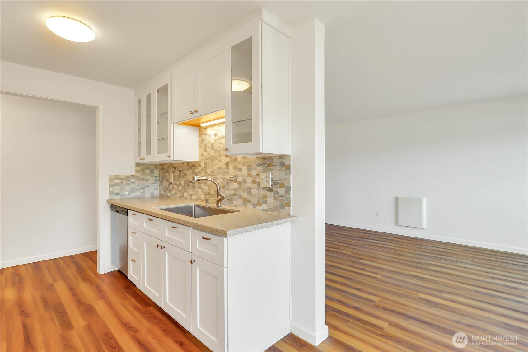 19414 Aurora Avenue N #107, Shoreline, WA 98133