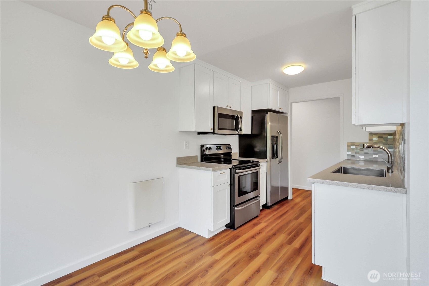 19414 Aurora Avenue N #107, Shoreline, WA 98133