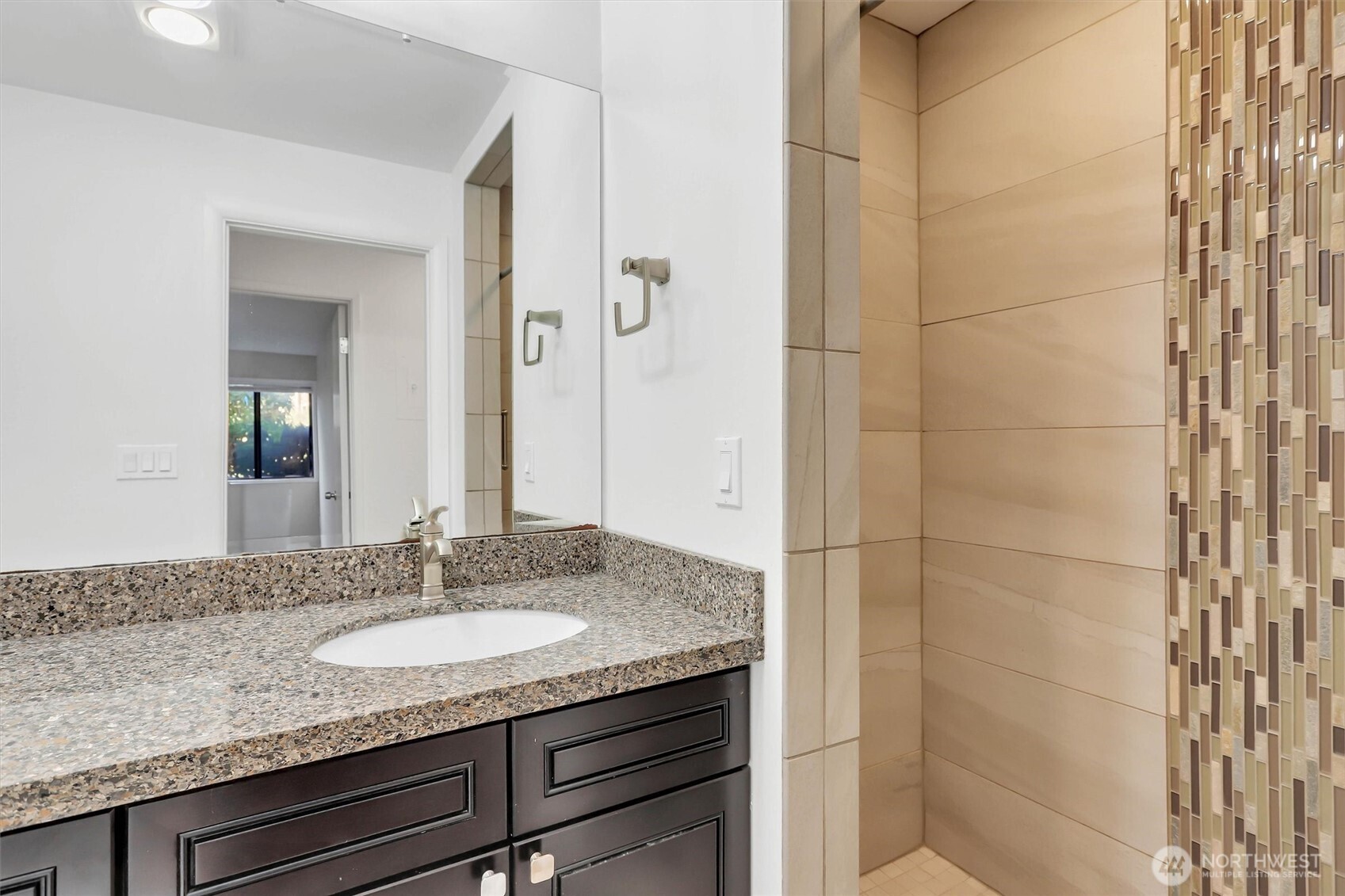 19414 Aurora Avenue N #107, Shoreline, WA 98133