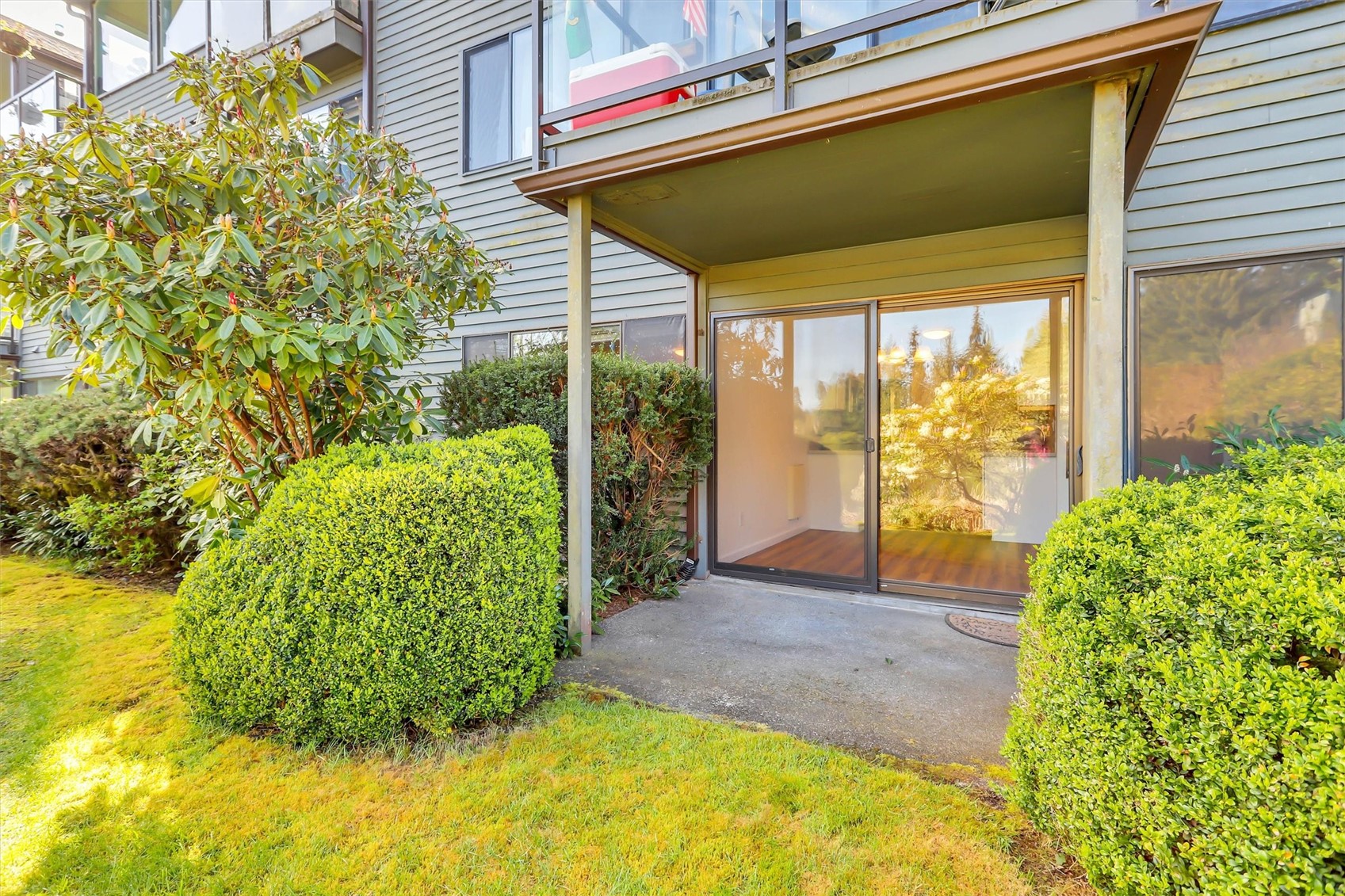 19414 Aurora Avenue N #107, Shoreline, WA 98133