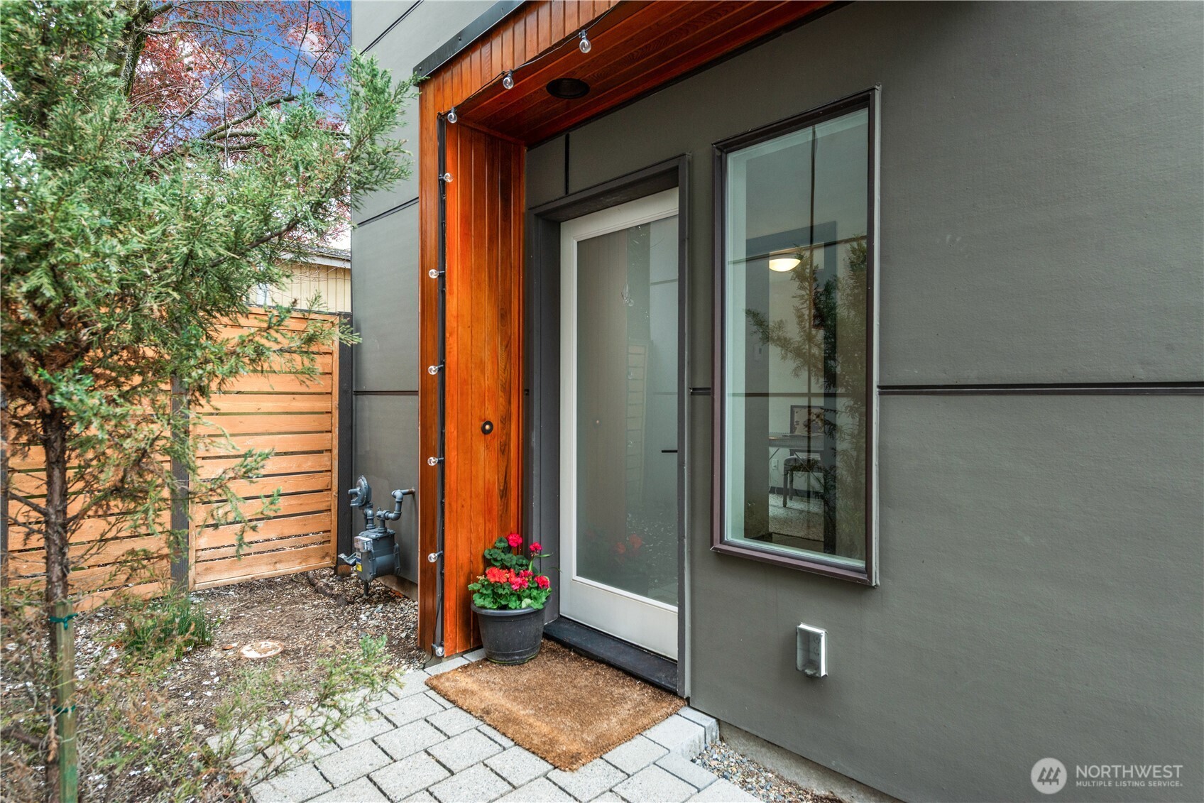 804 NW 63rd Street #B, Seattle, WA 98107