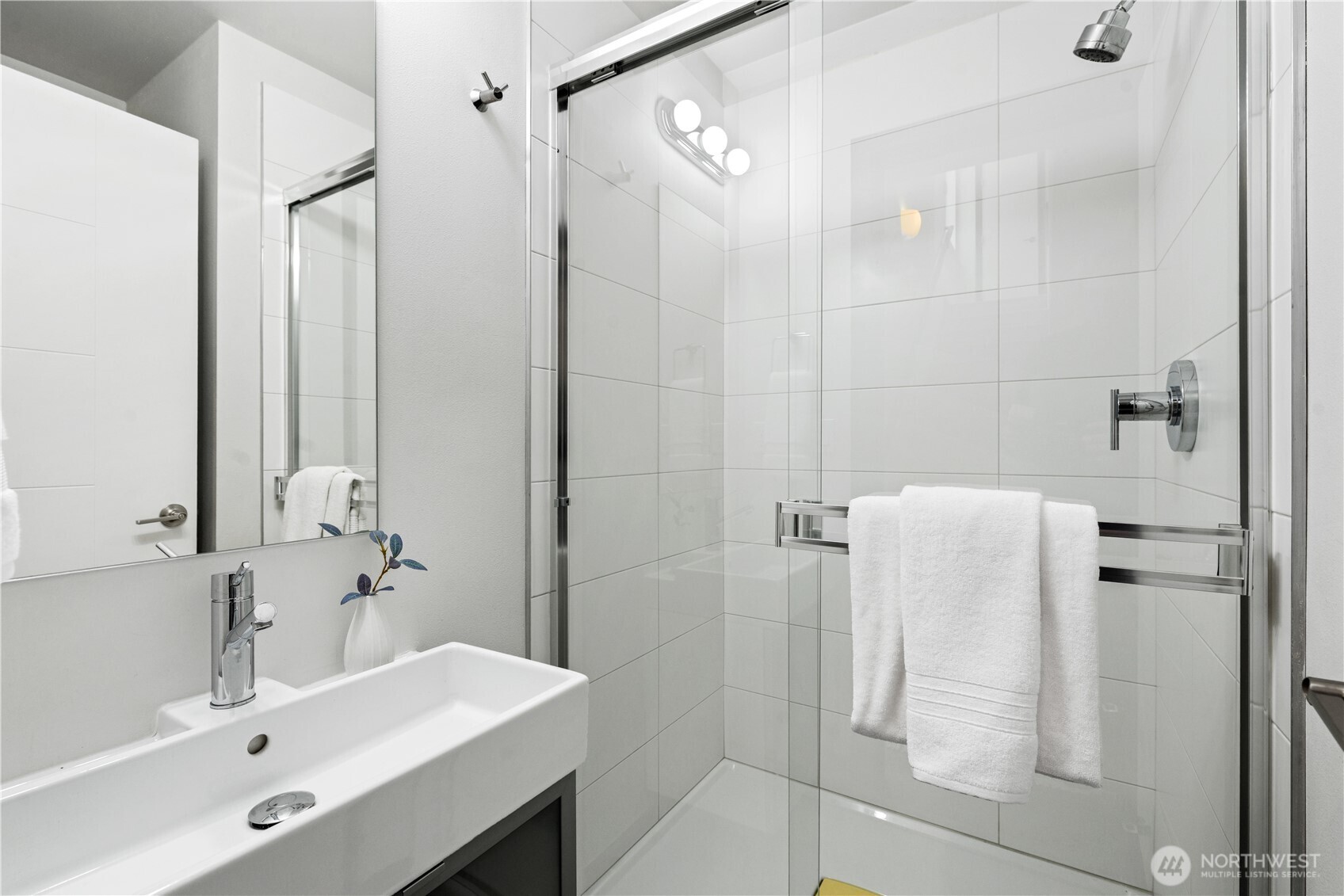 804 NW 63rd Street #B, Seattle, WA 98107