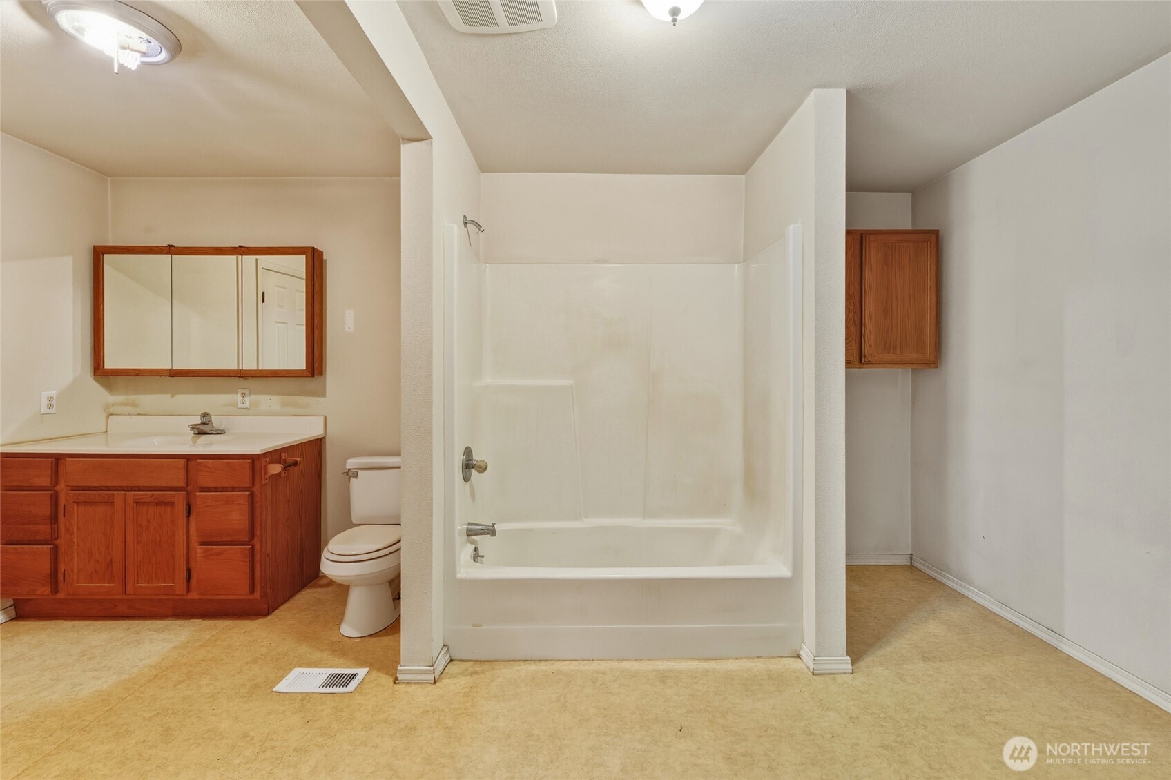 444 -444 1/2 S 4th Avenue , Walla Walla, WA 99362