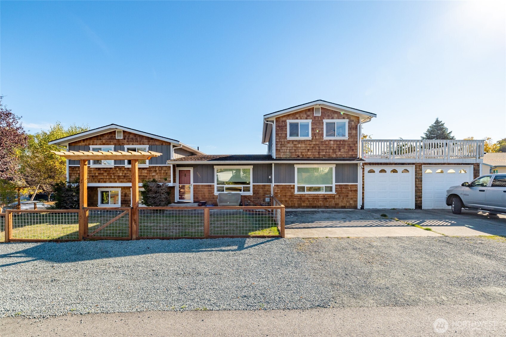 1607 B Avenue , Anacortes, WA 98221