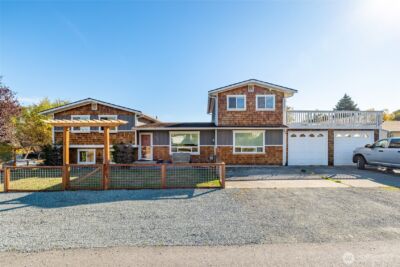 1607 B Avenue , Anacortes, WA 98221