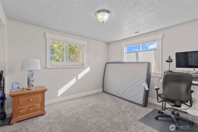 1607 B Avenue , Anacortes, WA 98221 - Photo 17