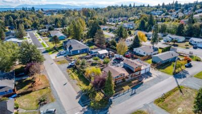 1607 B Avenue , Anacortes, WA 98221 - Photo 3