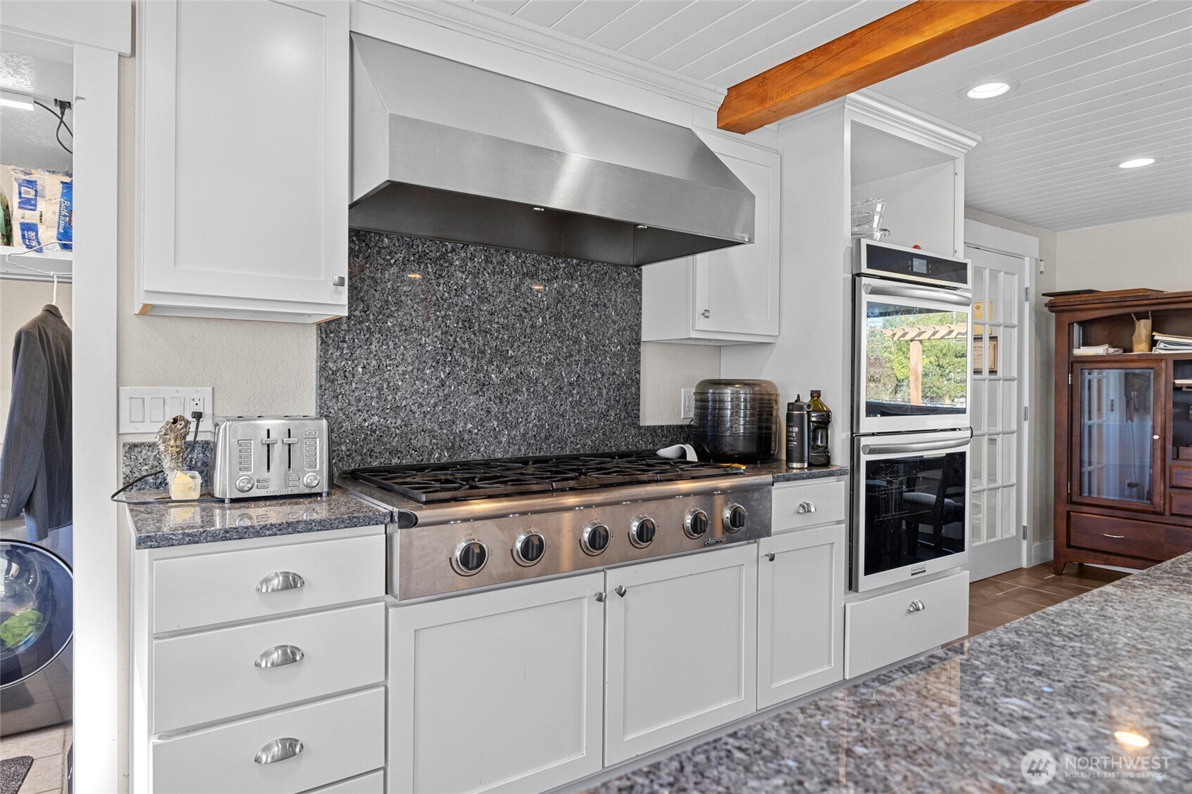 1607 B Avenue , Anacortes, WA 98221