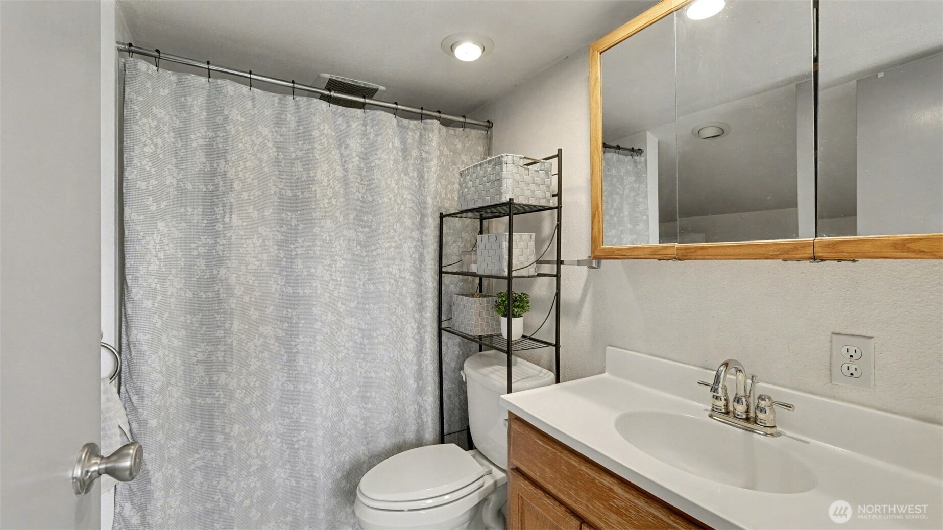 12507 50th Place S, Tukwila, WA 98108