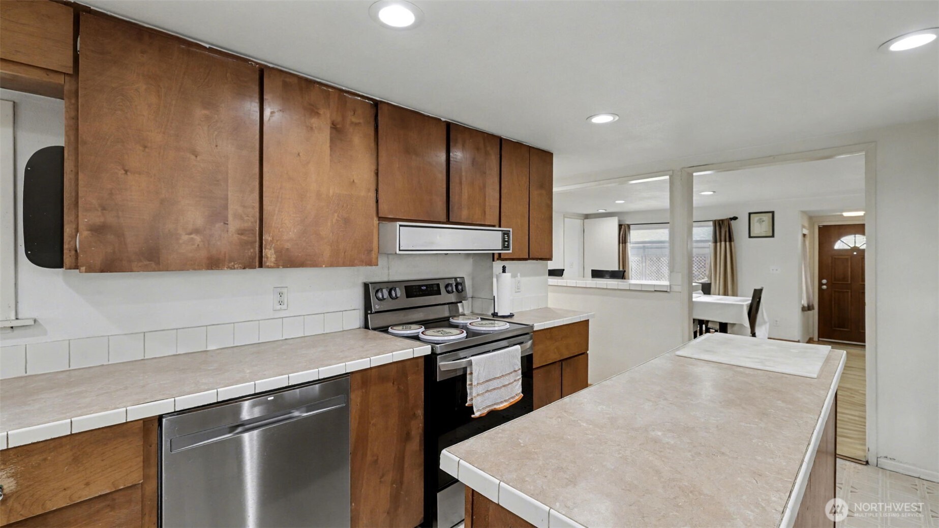 12507 50th Place S, Tukwila, WA 98108