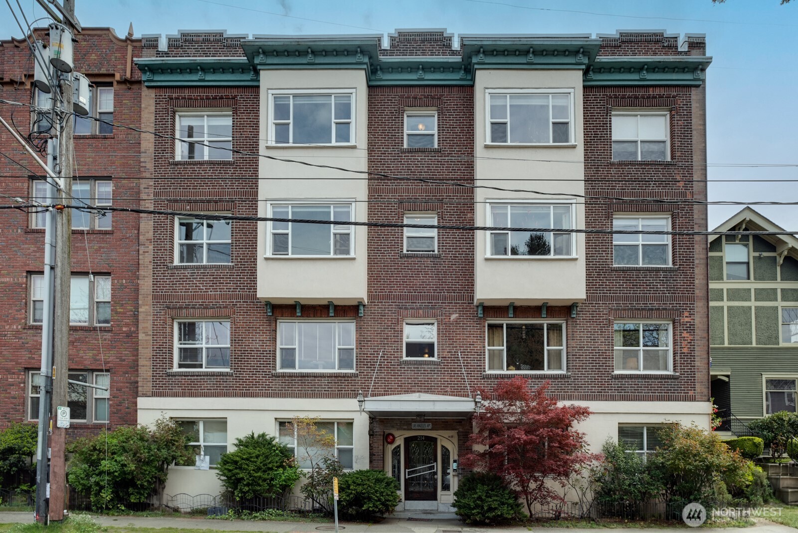 214 Summit Avenue E #402, Seattle, WA 98102