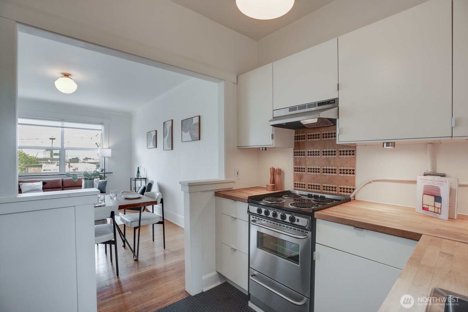 214 Summit Avenue E #402, Seattle, WA 98102