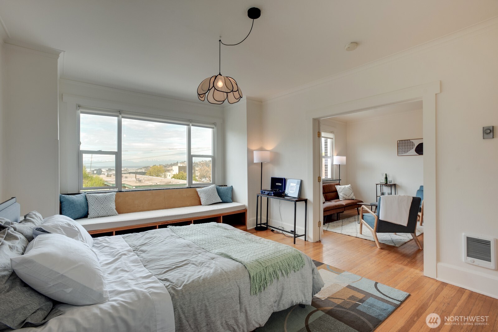 214 Summit Avenue E #402, Seattle, WA 98102