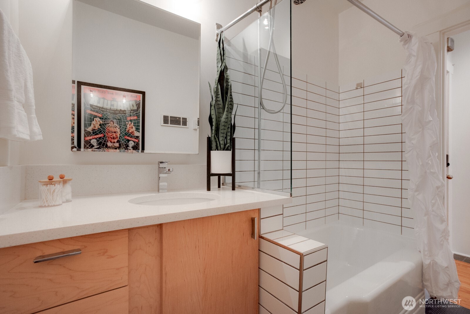 214 Summit Avenue E #402, Seattle, WA 98102