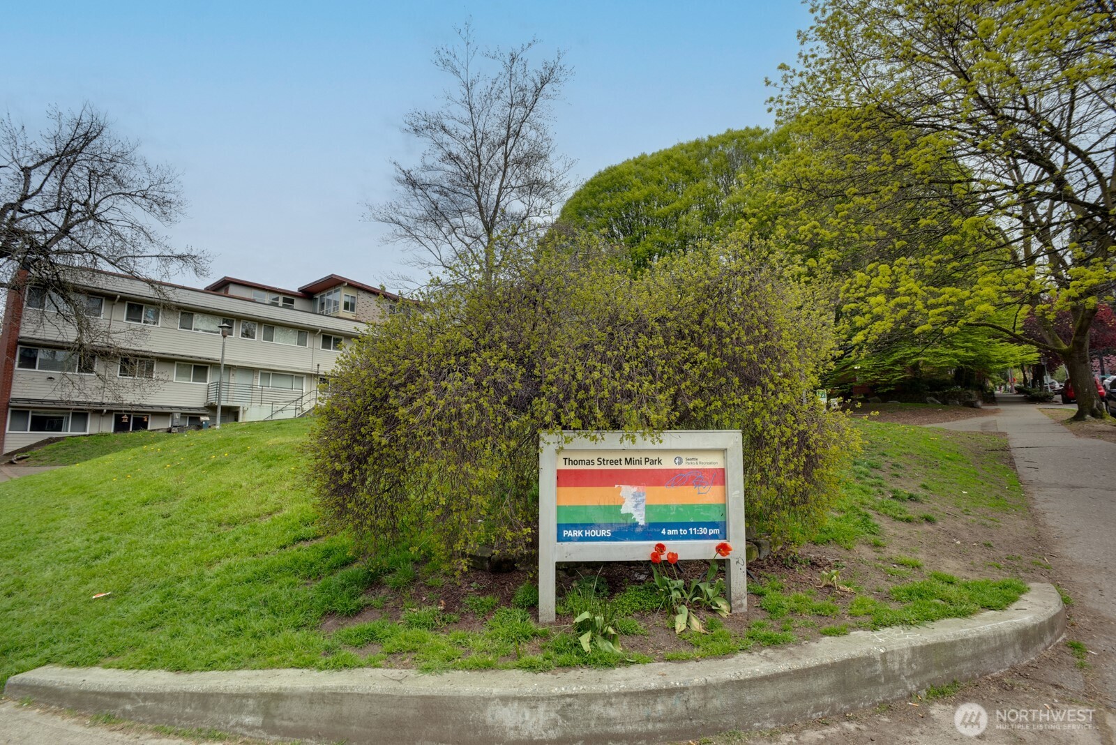 214 Summit Avenue E #402, Seattle, WA 98102