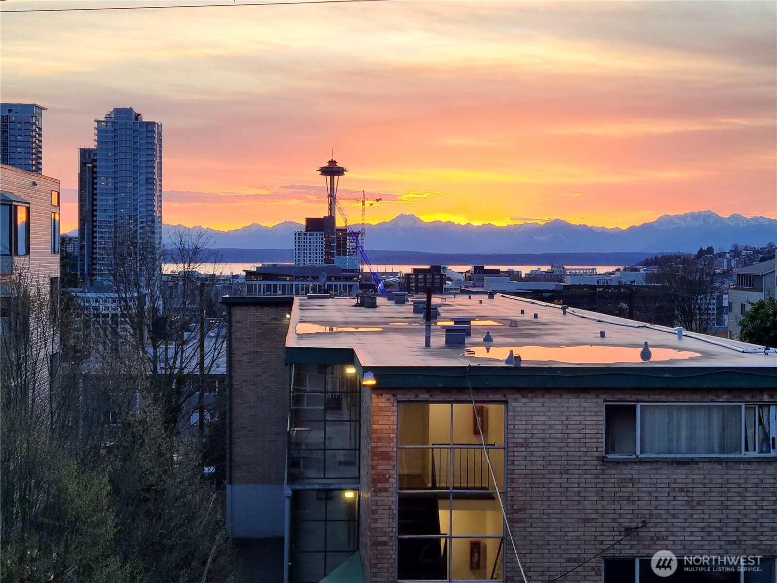214 Summit Avenue E #402, Seattle, WA 98102