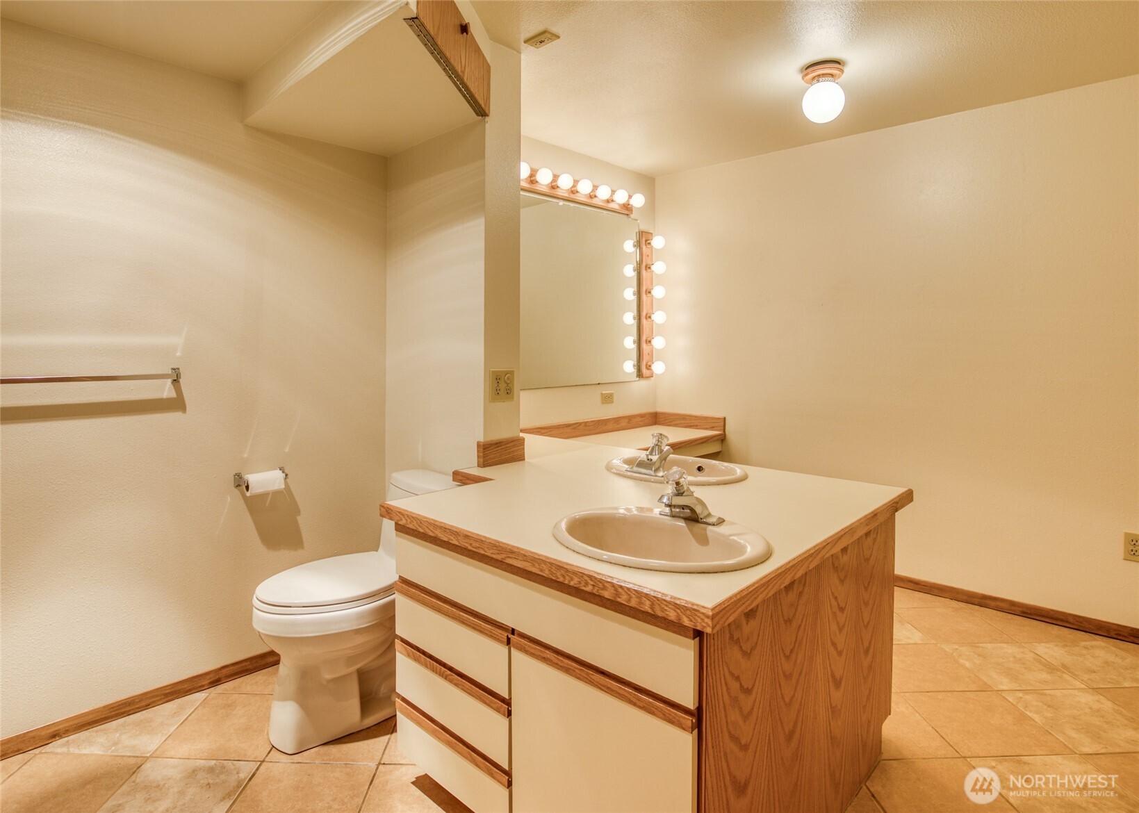 442 Mud Hen Loop SE, Ocean Shores, WA 98569