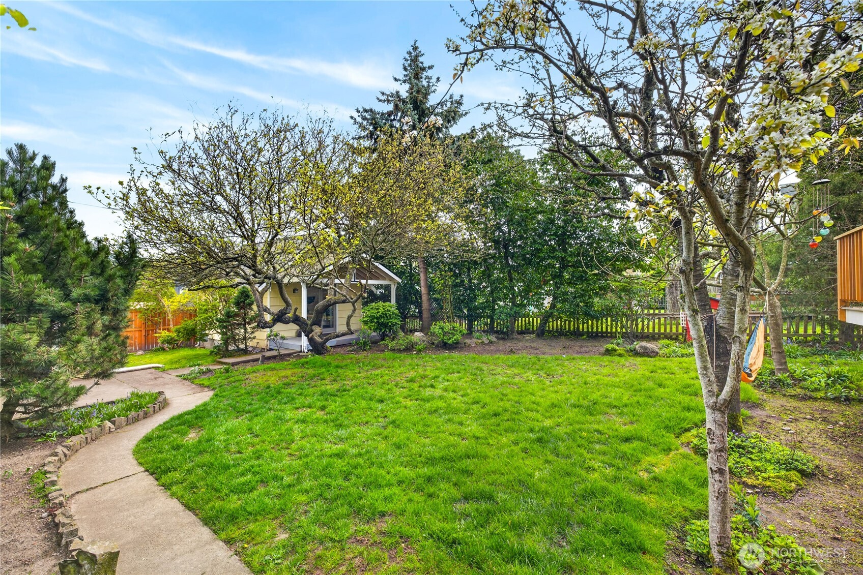 2023 L Avenue , Anacortes, WA 98221