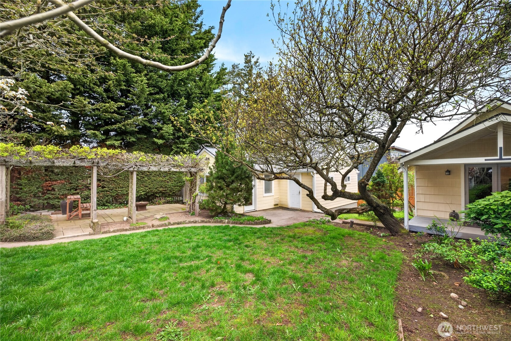 2023 L Avenue , Anacortes, WA 98221