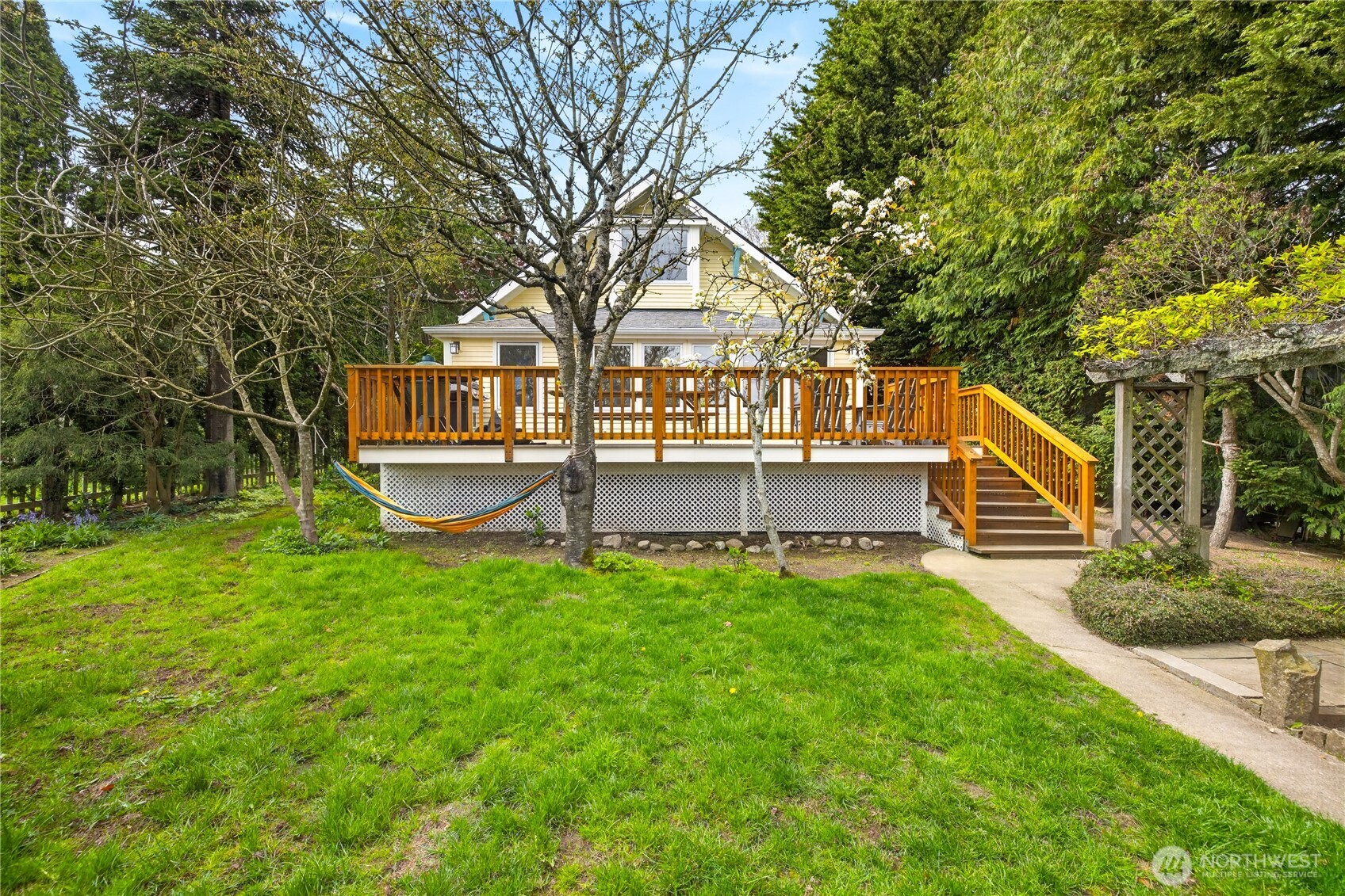 2023 L Avenue , Anacortes, WA 98221