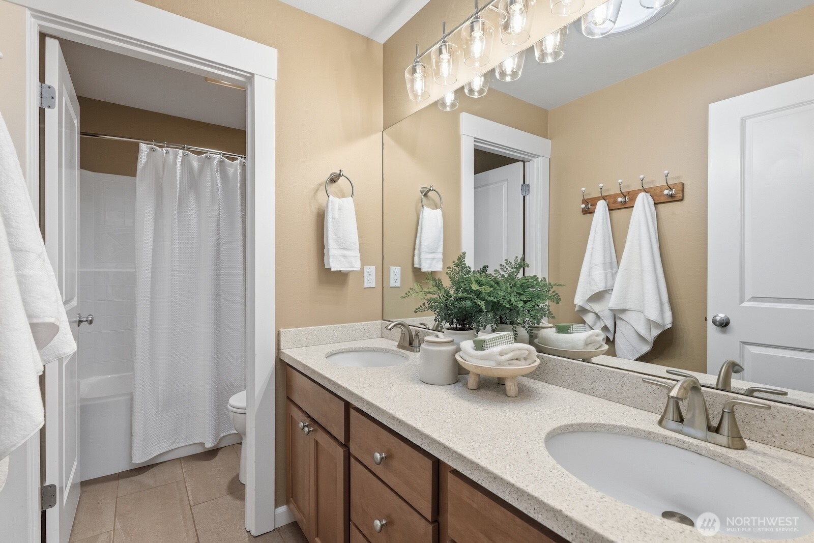 7424 Pinnacle Place SE, Snoqualmie, WA 98065