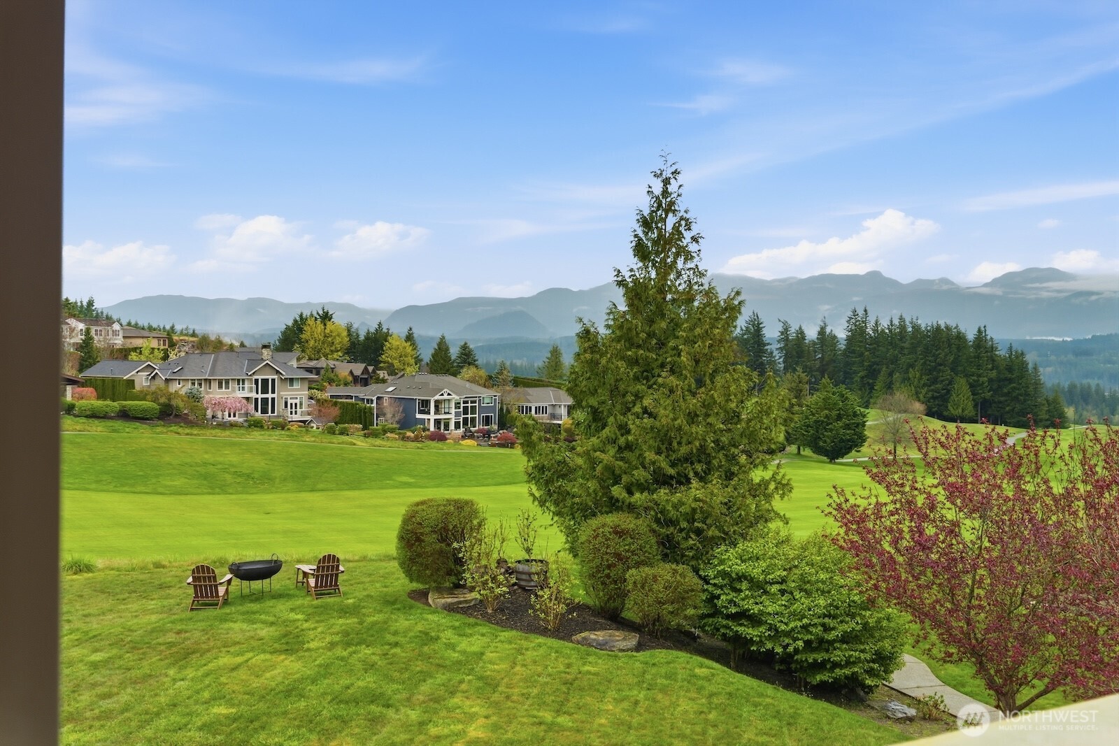 7424 Pinnacle Place SE, Snoqualmie, WA 98065