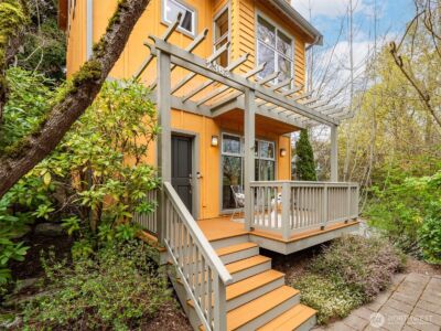 2363 S McClellan Street , Seattle, WA 98144-5323