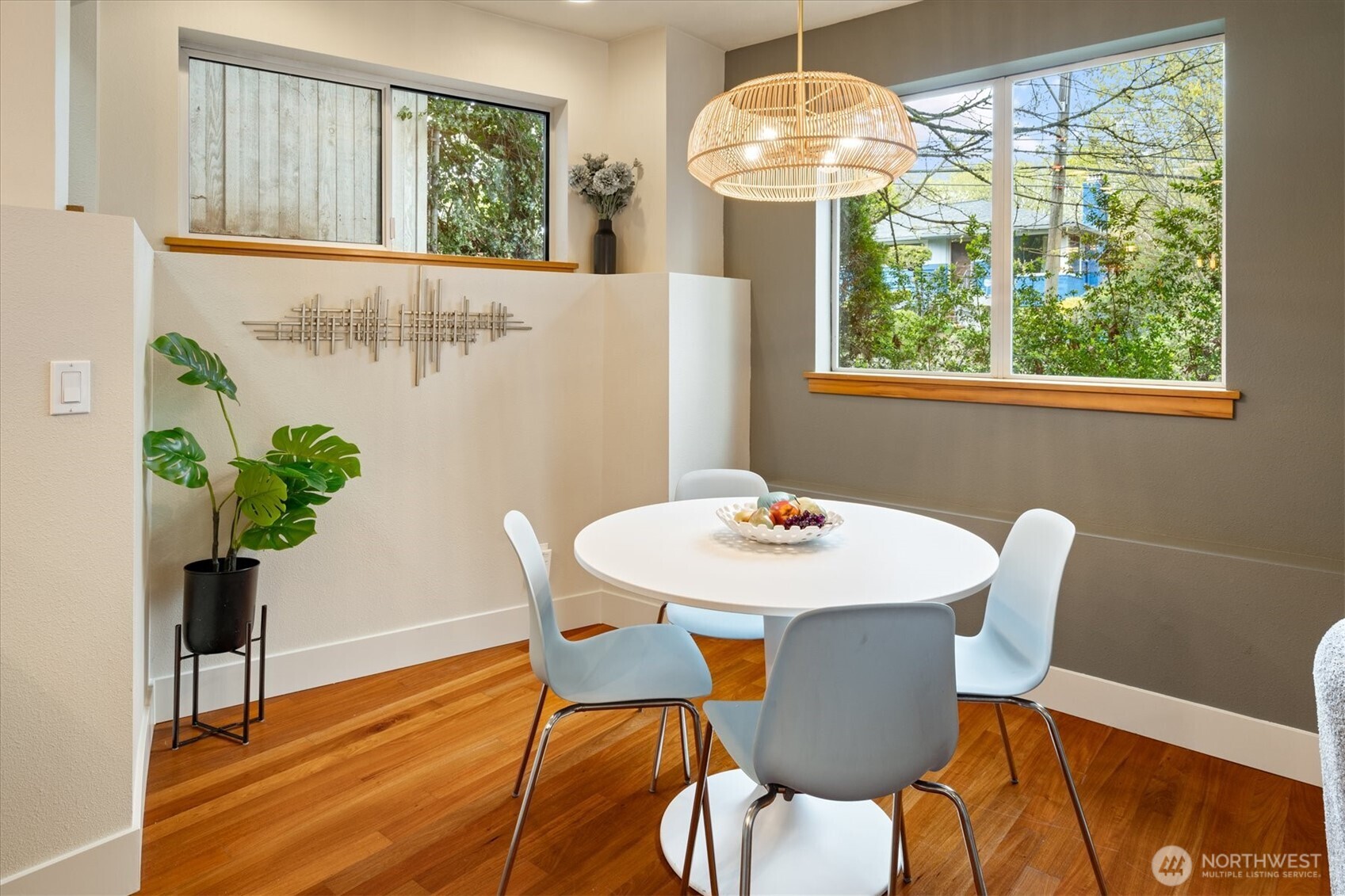 2363 S McClellan Street , Seattle, WA 98144-5323