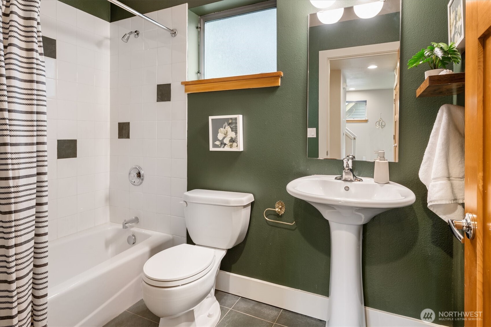 2363 S McClellan Street , Seattle, WA 98144-5323