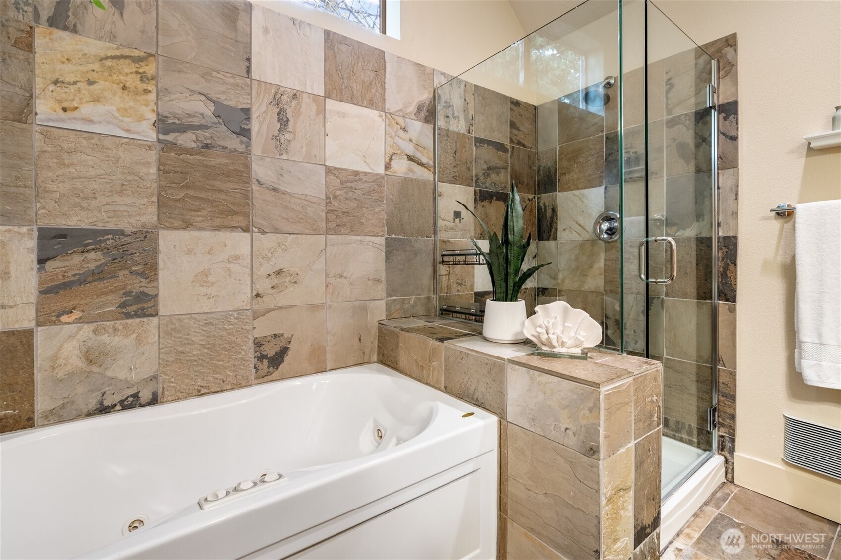 2363 S McClellan Street , Seattle, WA 98144-5323