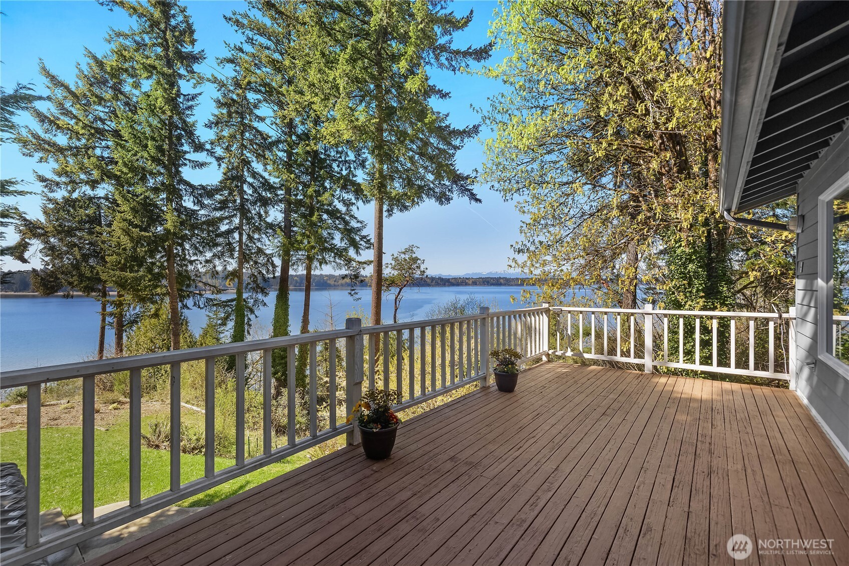 5023 Cooper Point Road NW, Olympia, WA 98502