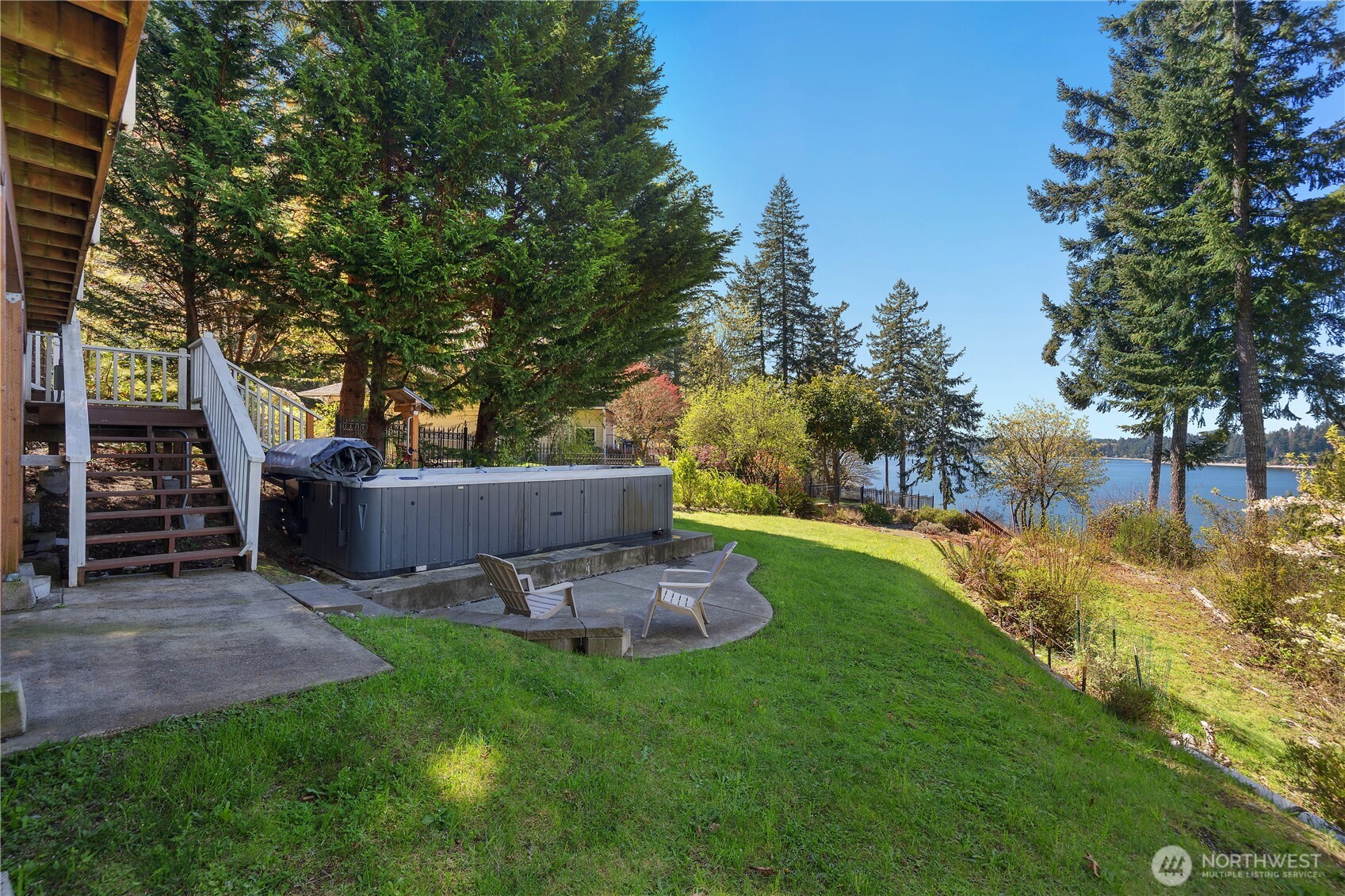 5023 Cooper Point Road NW, Olympia, WA 98502