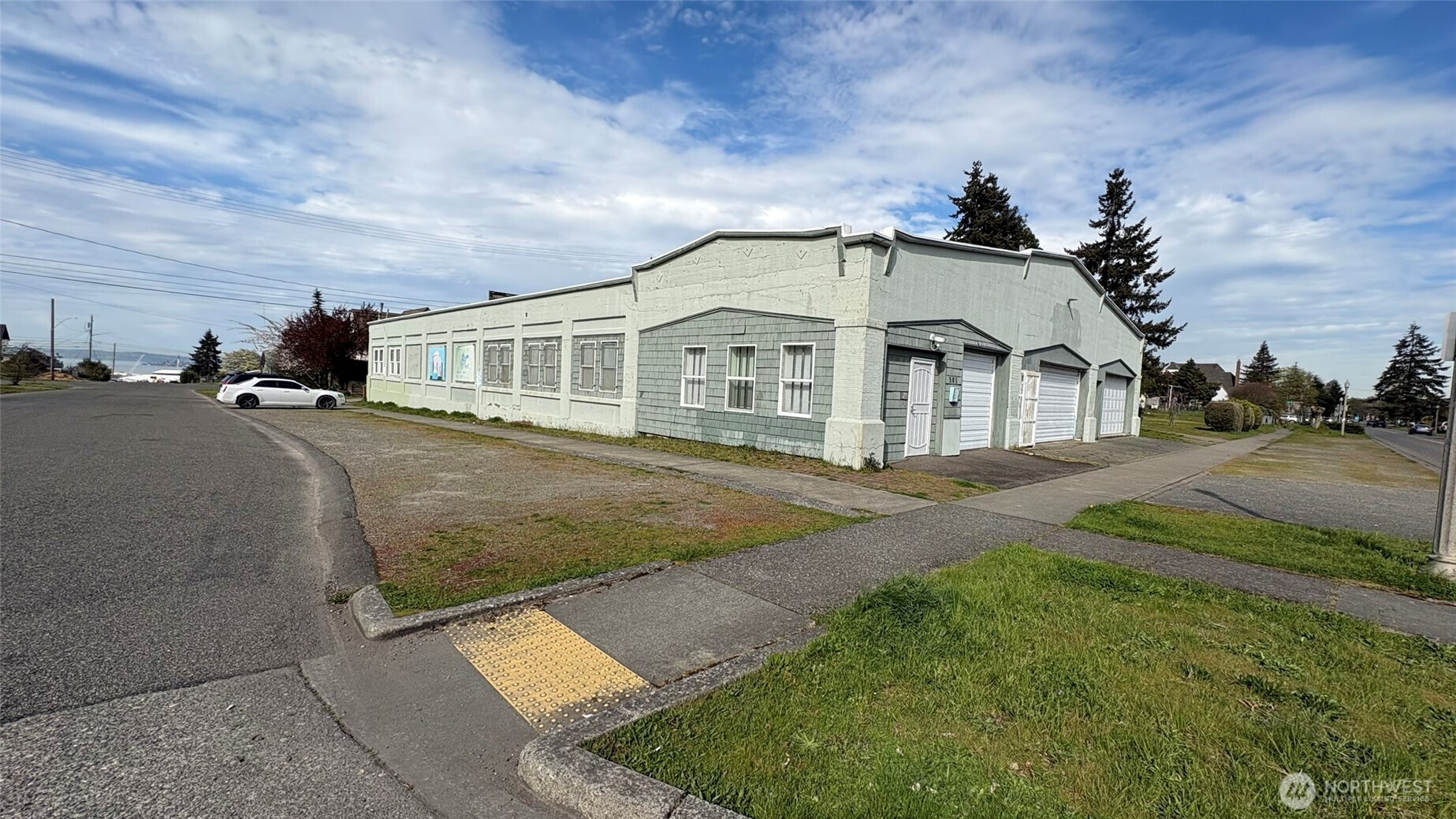 501 E 34th Street , Tacoma, WA 98404
