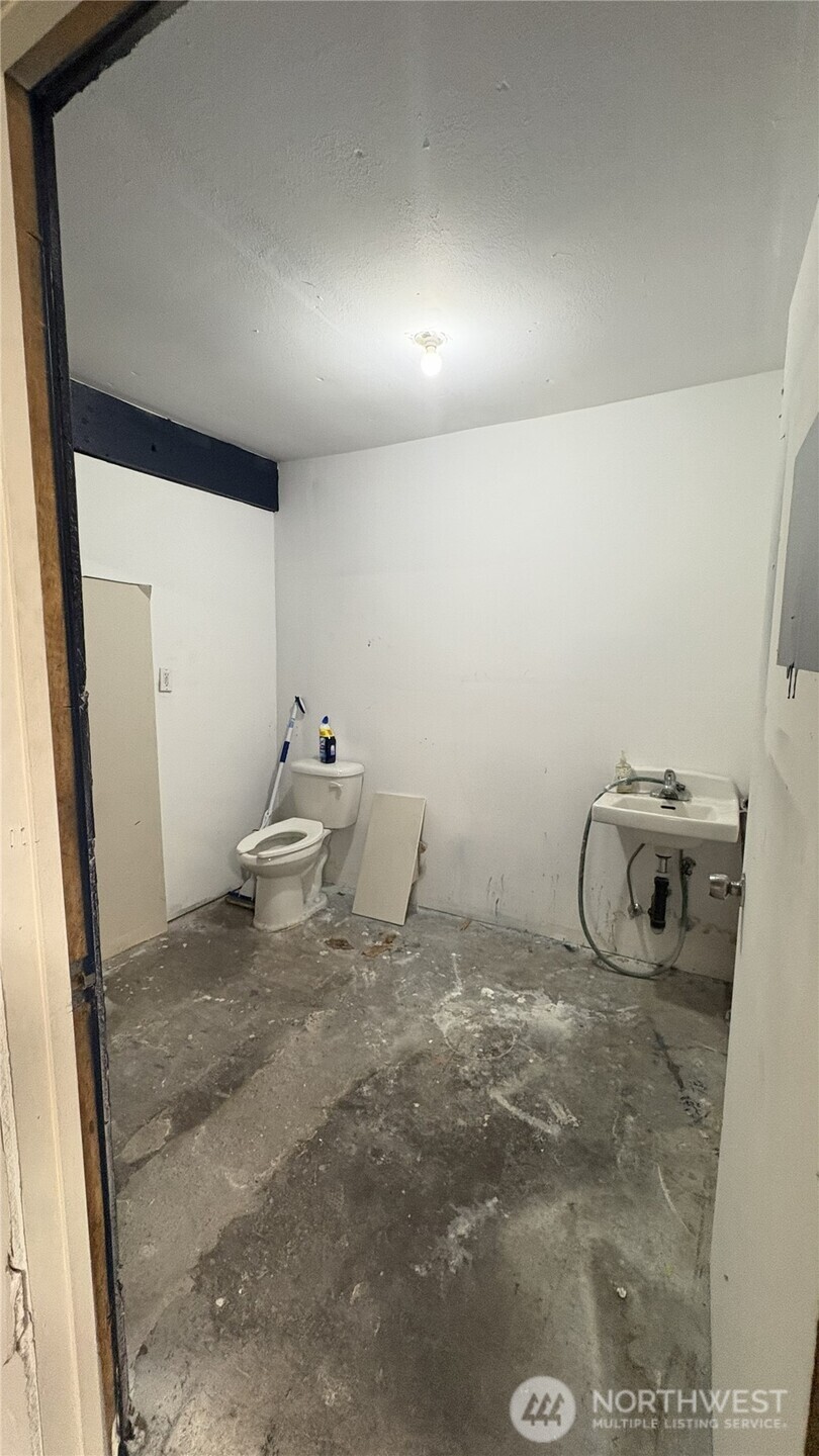 501 E 34th Street , Tacoma, WA 98404