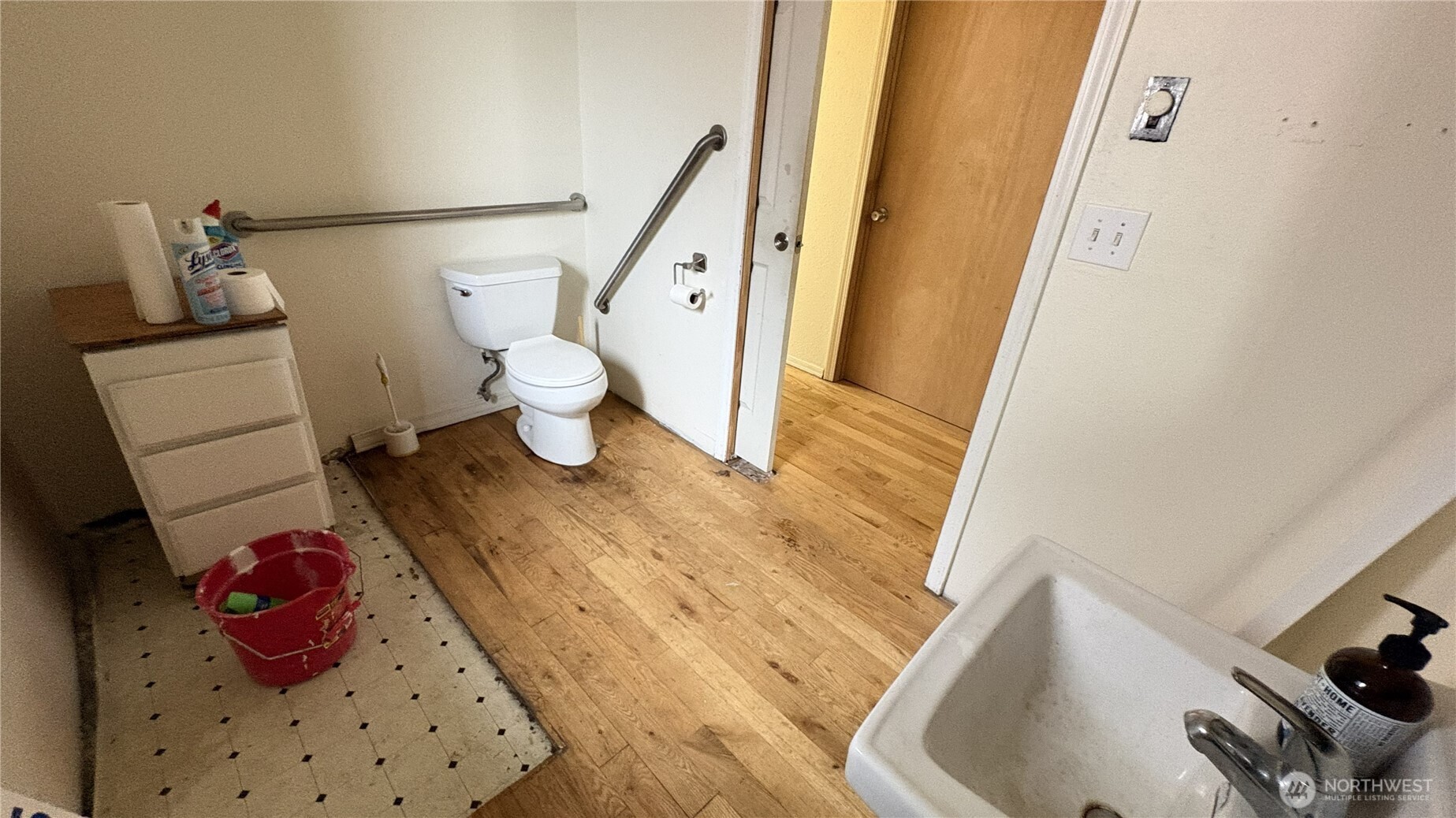 501 E 34th Street , Tacoma, WA 98404