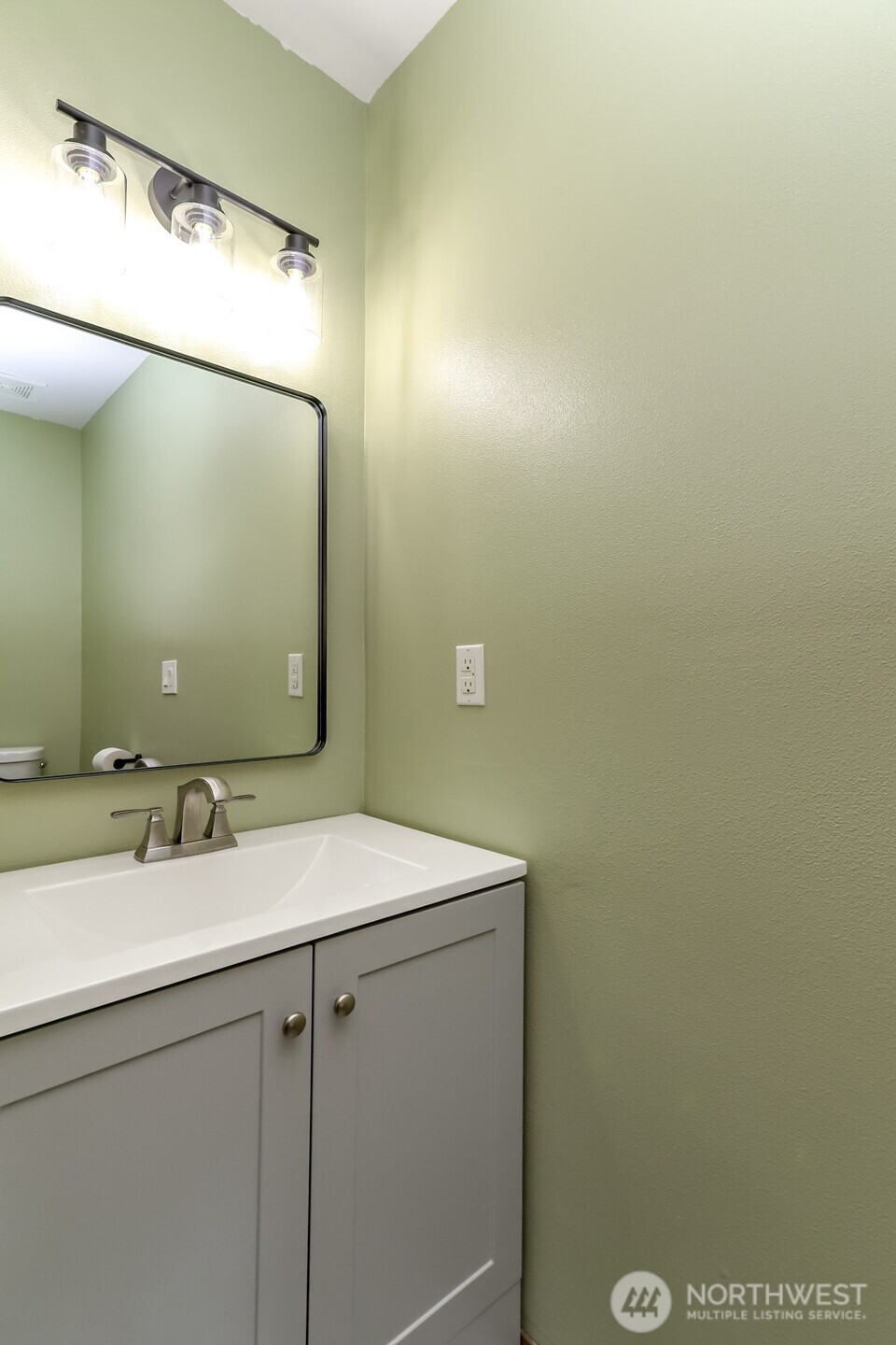 9921 Greenleaf Loop SE, Yelm, WA 98597