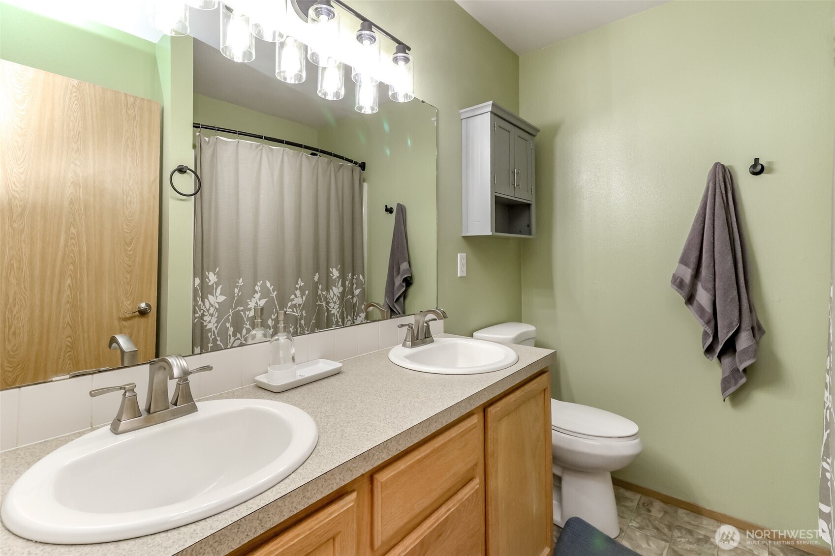 9921 Greenleaf Loop SE, Yelm, WA 98597