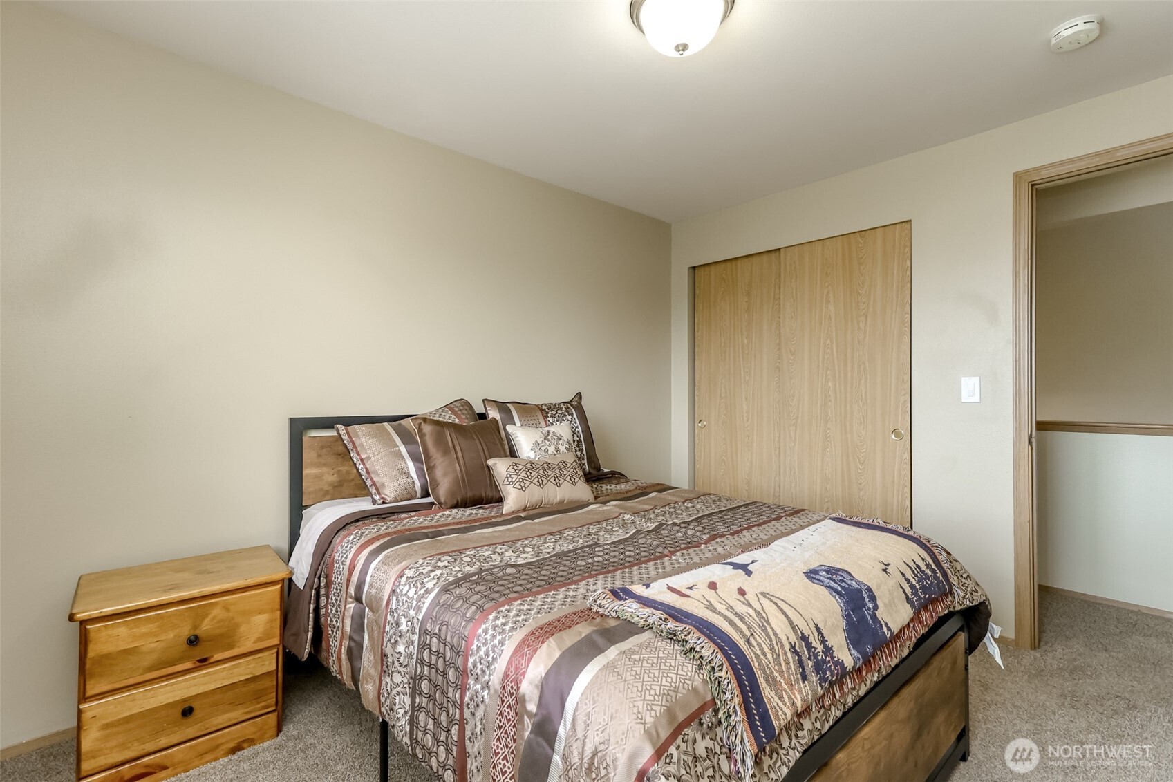 9921 Greenleaf Loop SE, Yelm, WA 98597