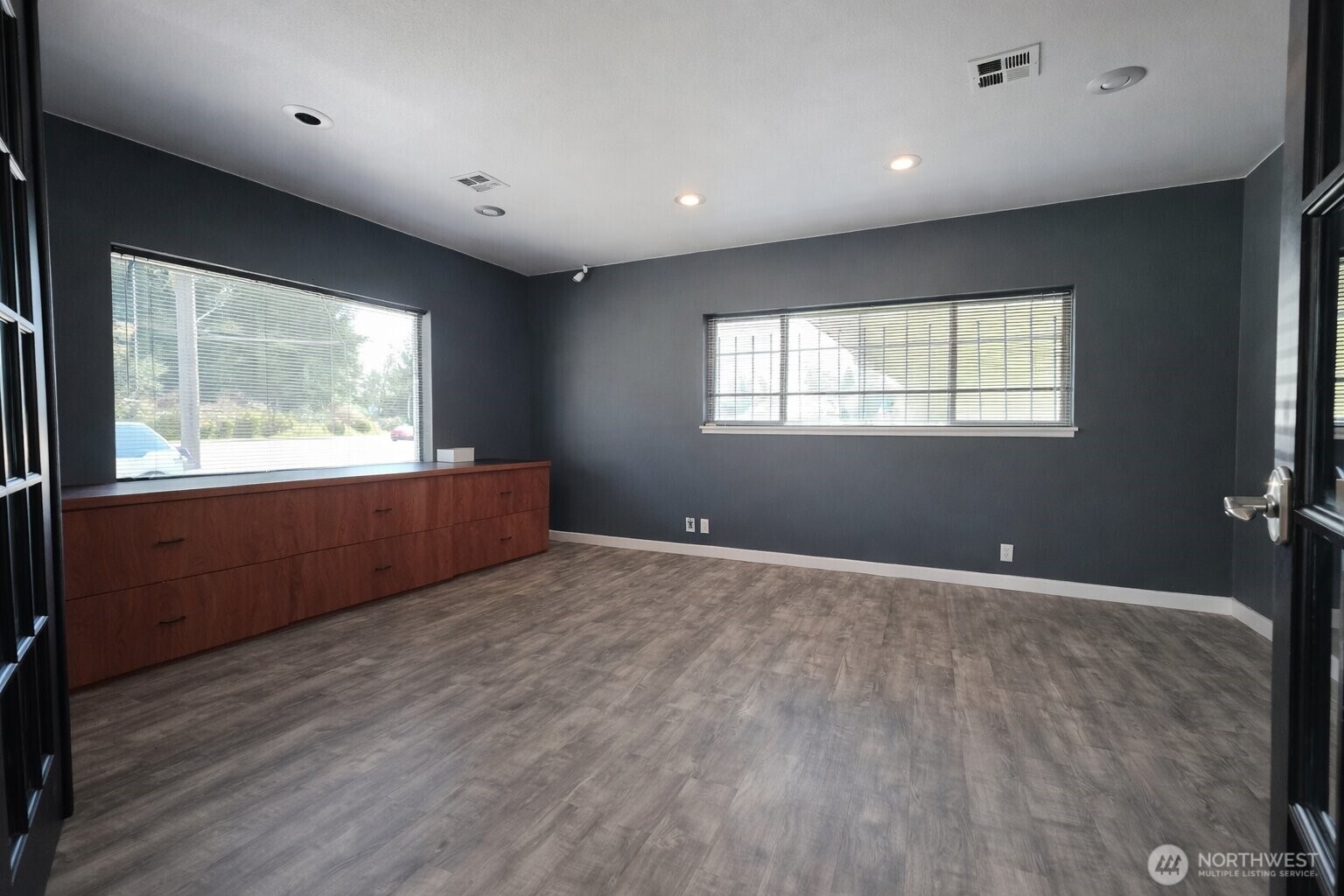 4534 S Pine Street , Tacoma, WA 98409