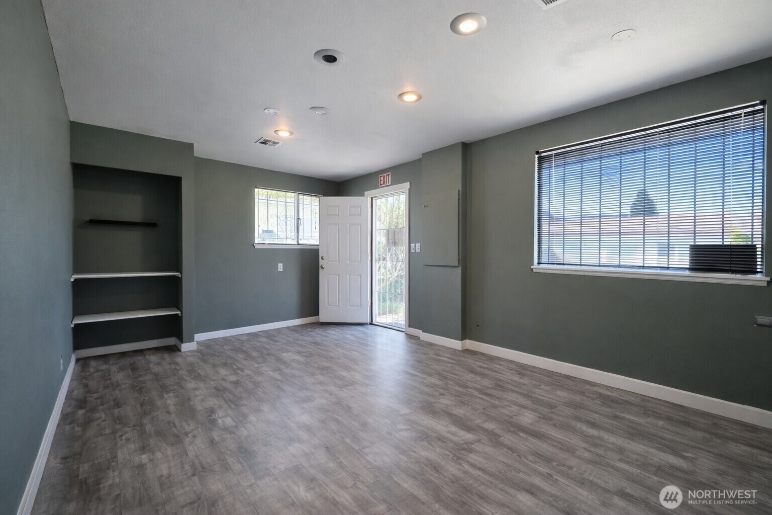 4534 S Pine Street , Tacoma, WA 98409