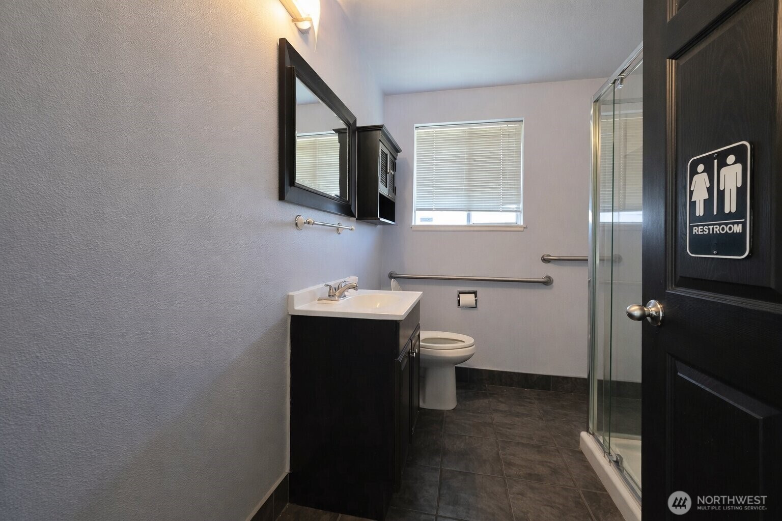 4534 S Pine Street , Tacoma, WA 98409