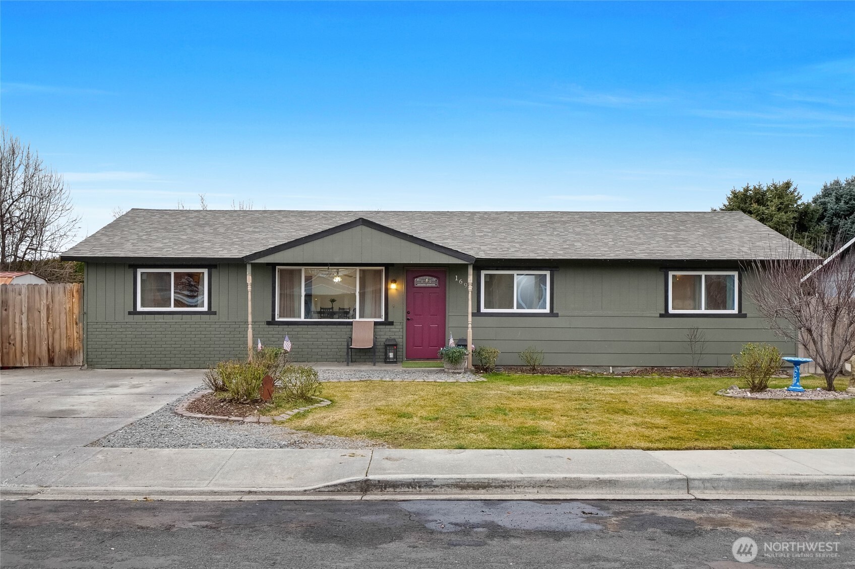 1692 S Wallace Street , Moses Lake, WA 98837