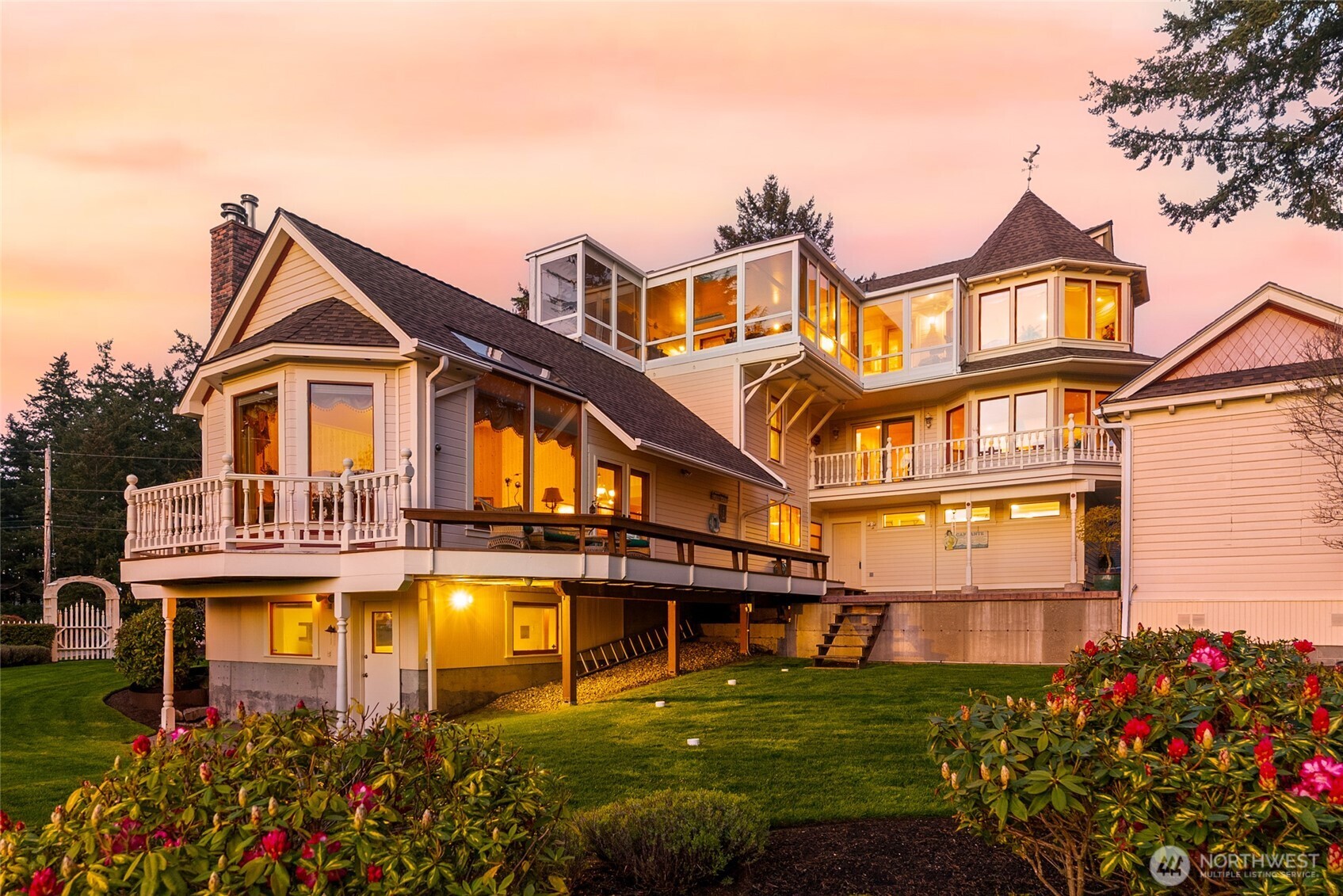 303 7th Street , Anacortes, WA 98221