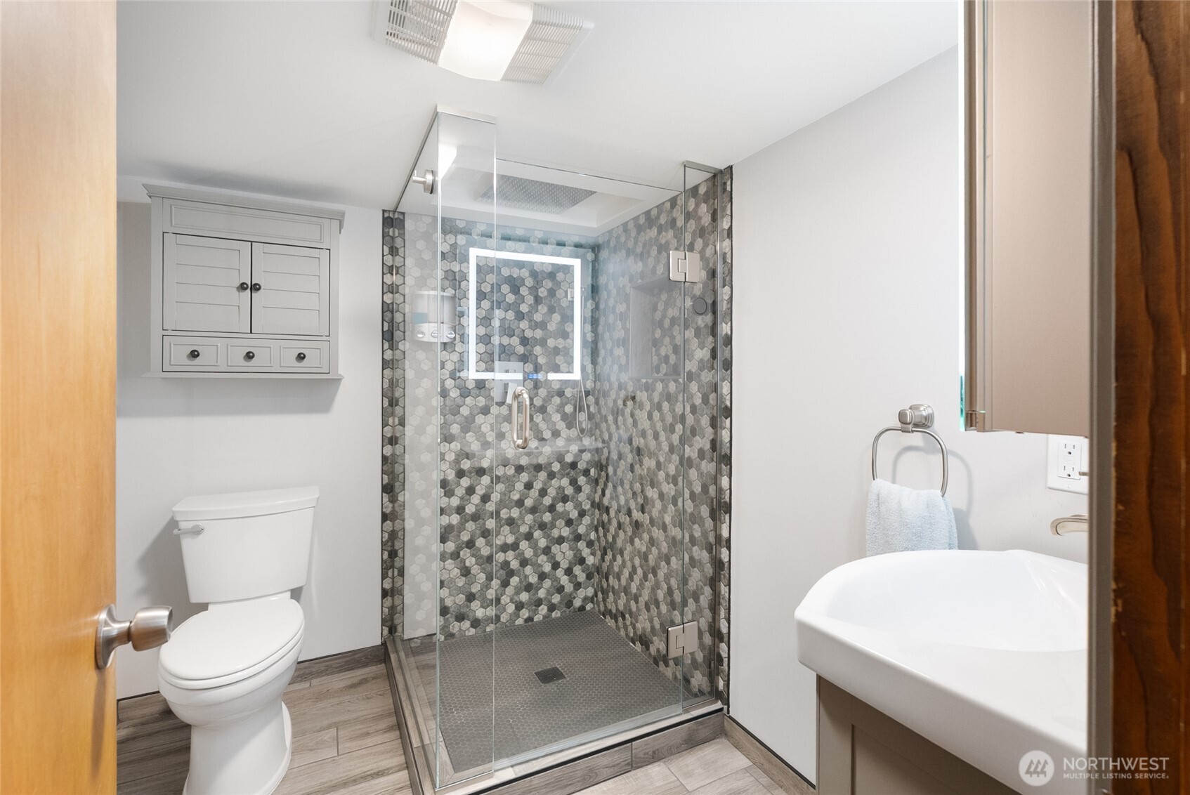 303 7th Street , Anacortes, WA 98221